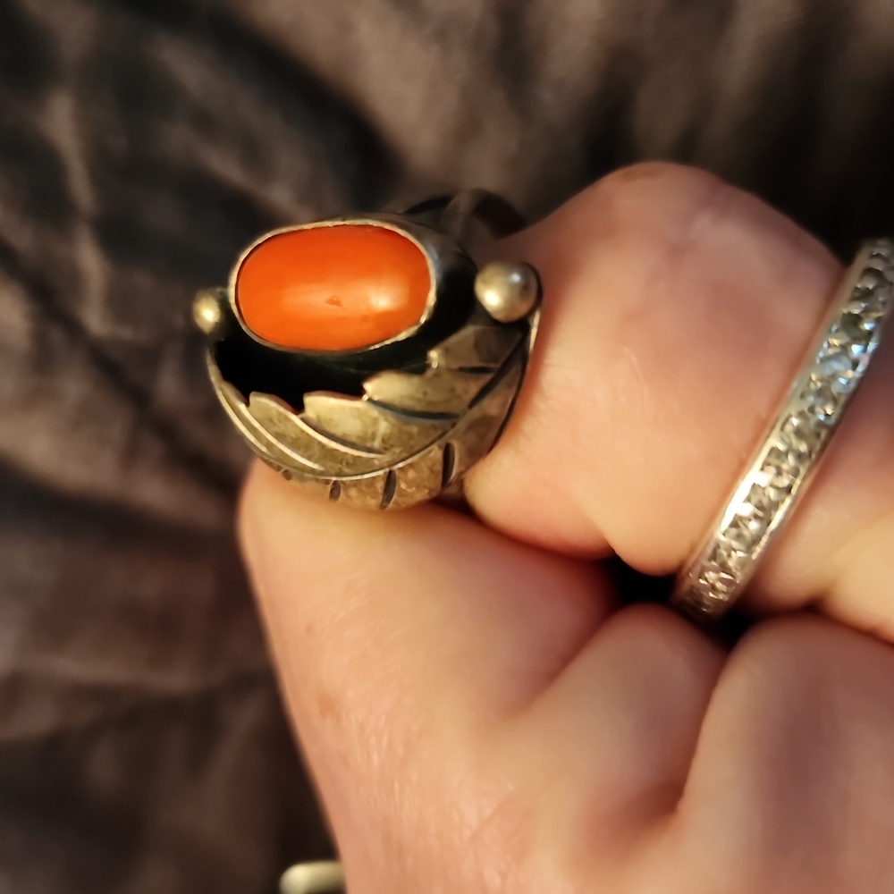 Arizona Navajo coral silver ring. - Picture 2 of 12